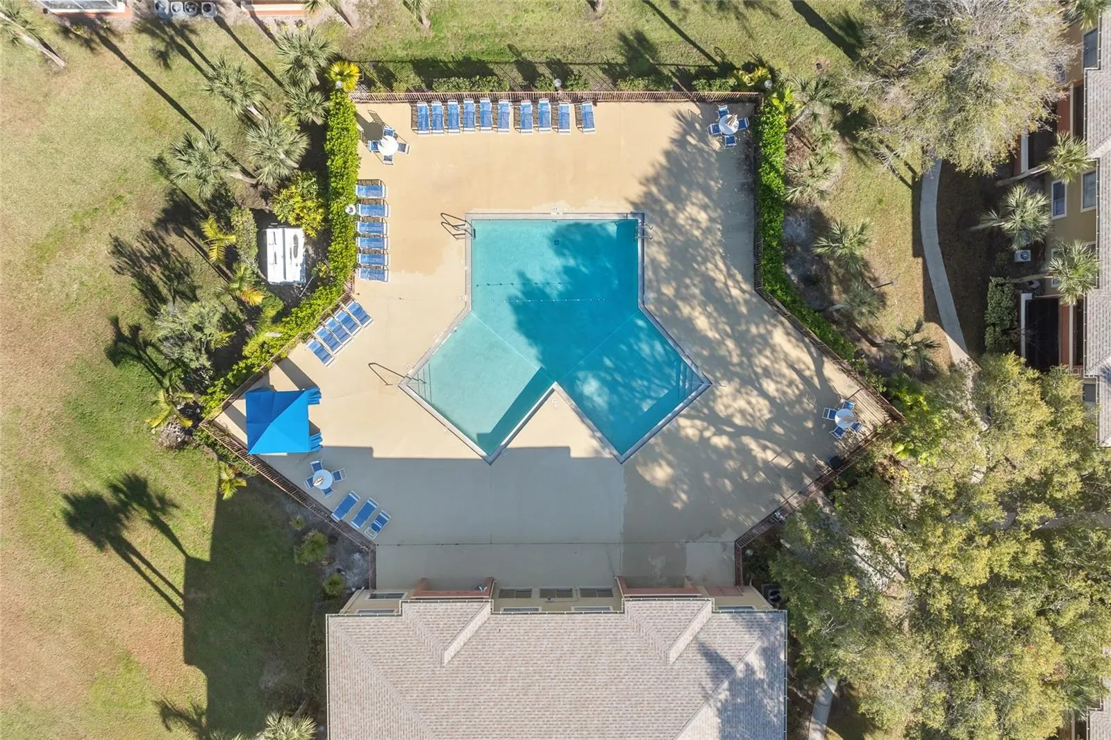 652 KENWICK CIR #105 #105
