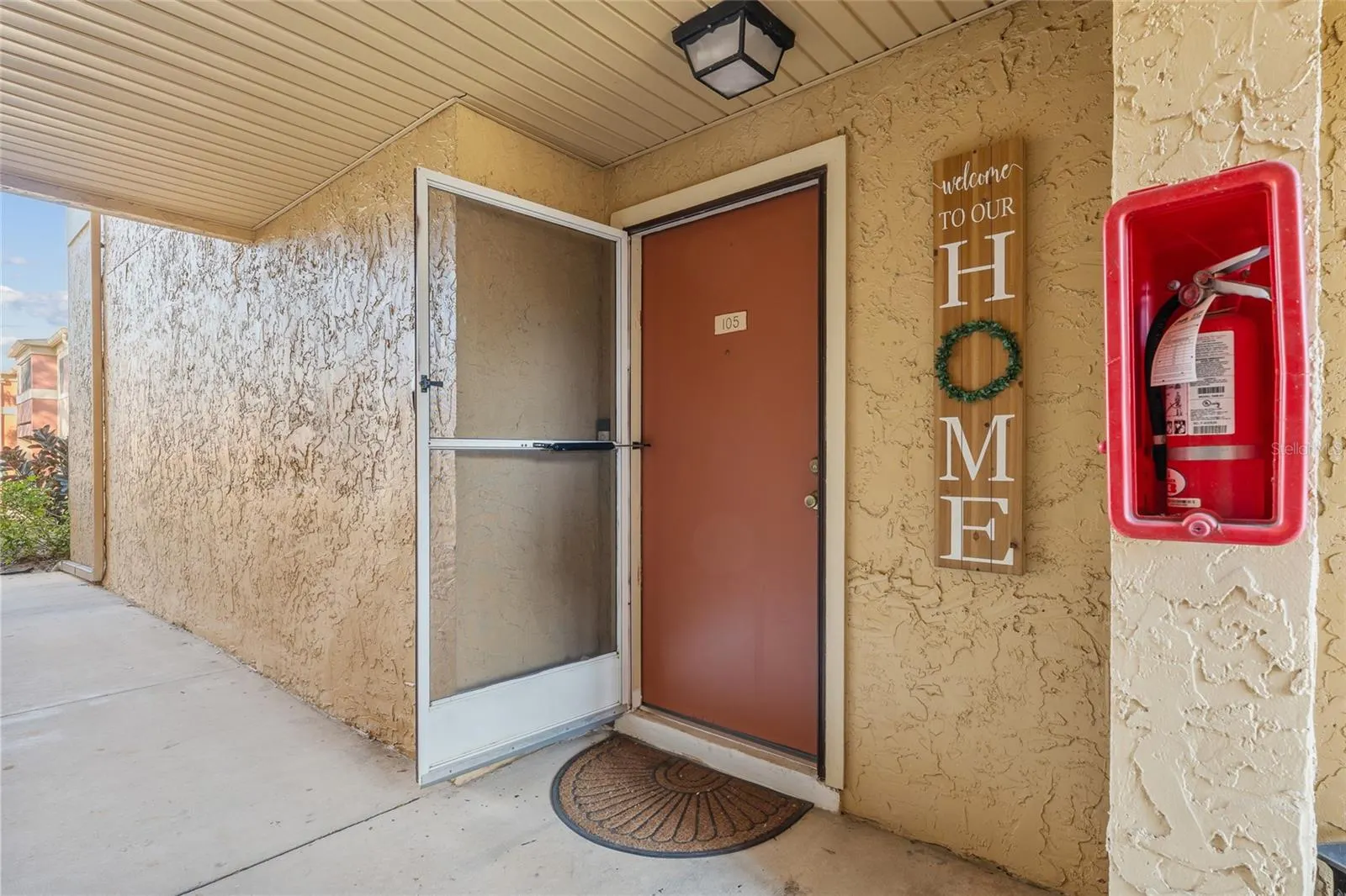 652 KENWICK CIR #105 #105