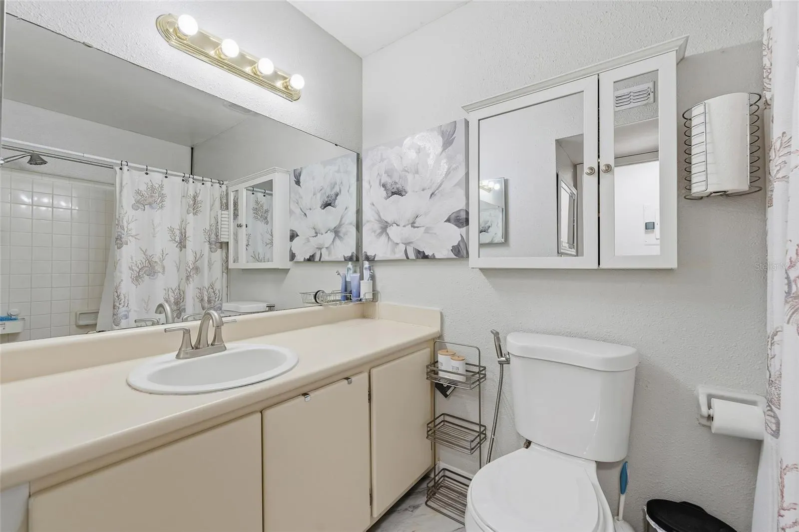 652 KENWICK CIR #105 #105