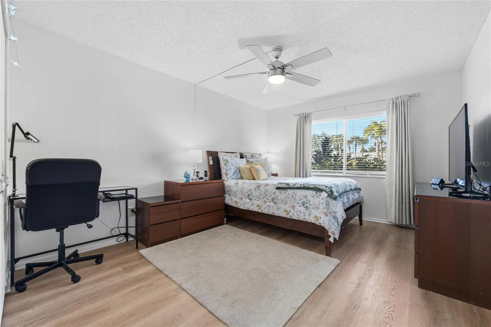 652 KENWICK CIR #105 #105