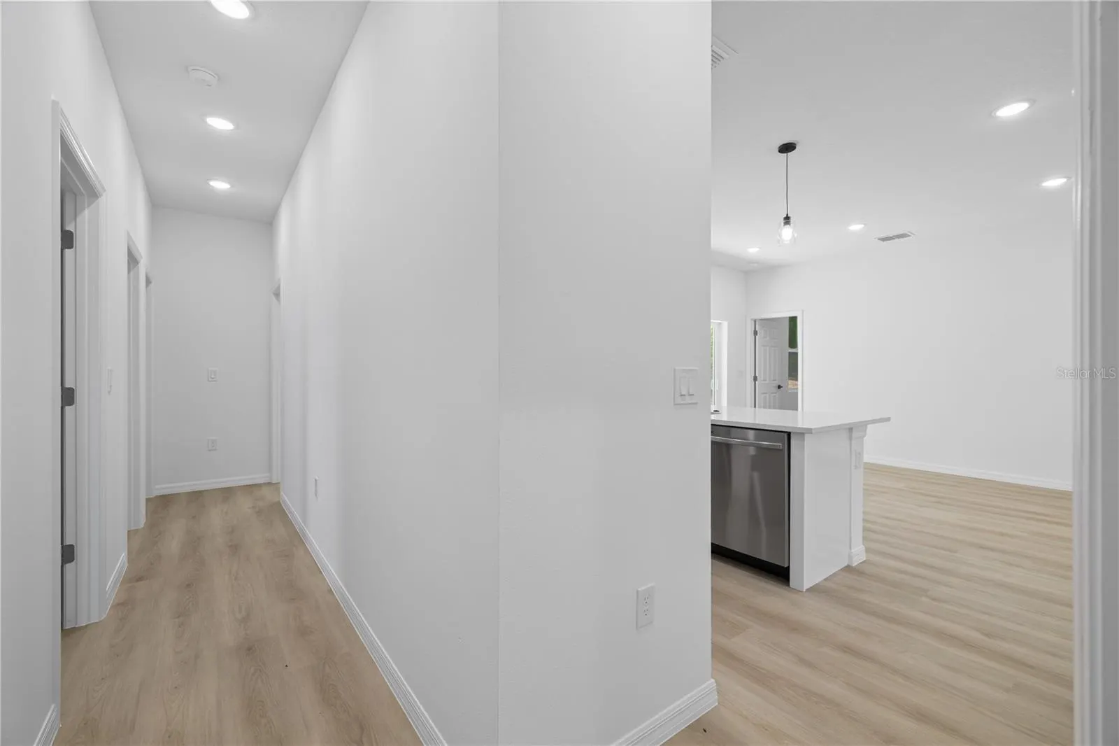 105 INCONNU CT