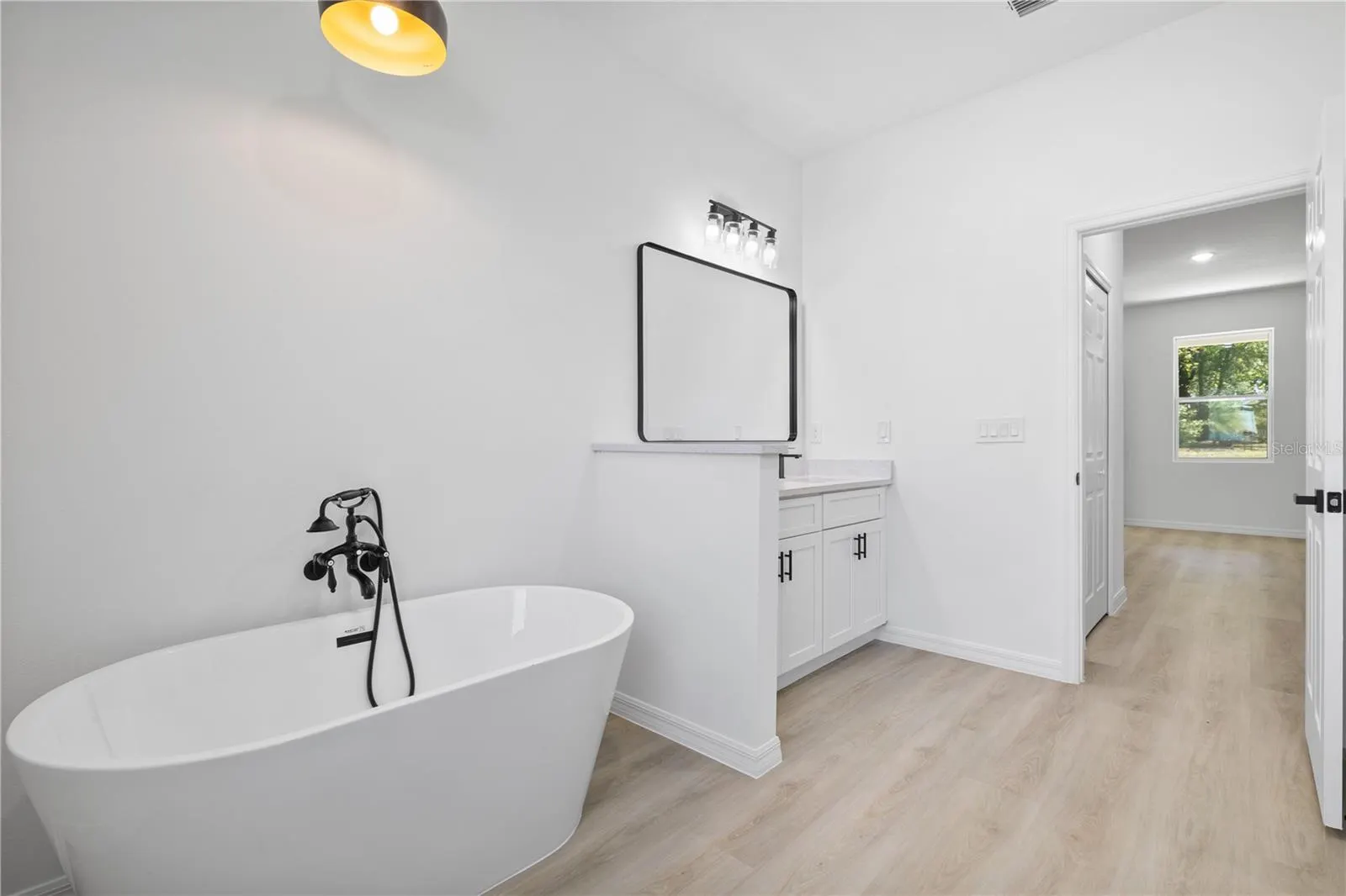 105 INCONNU CT