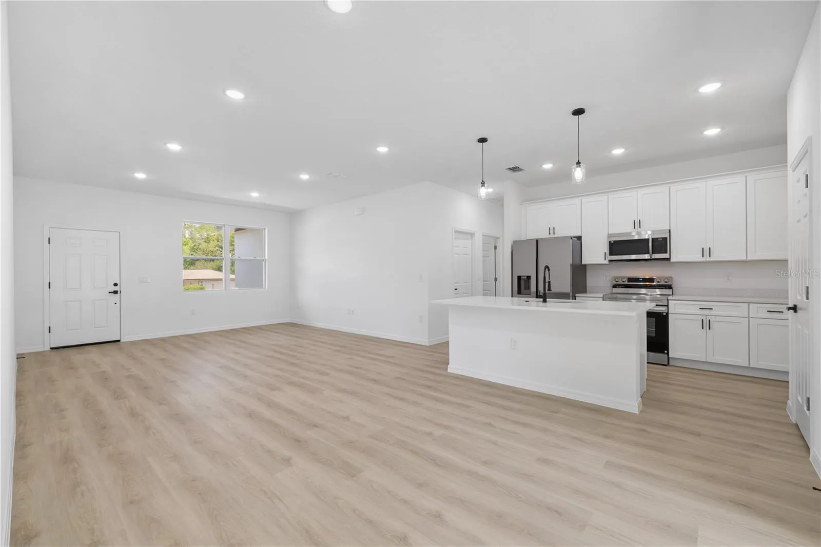 105 INCONNU CT