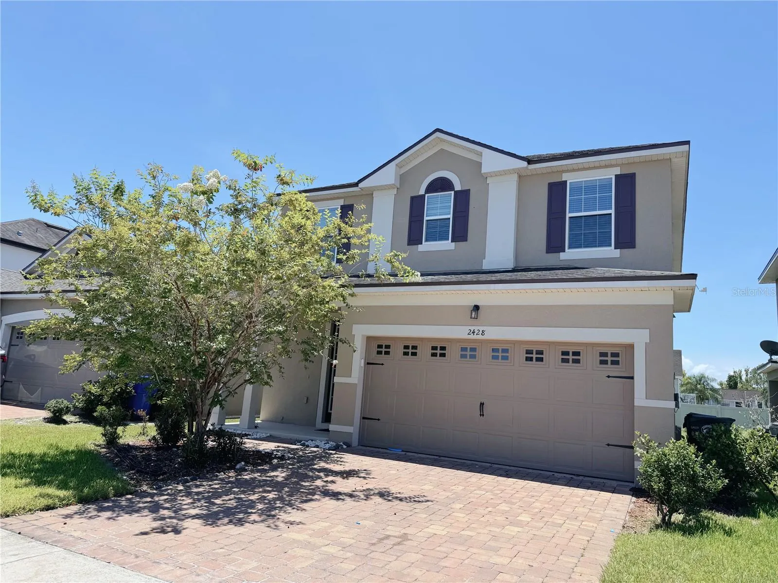2428 CHATEAU LOOP