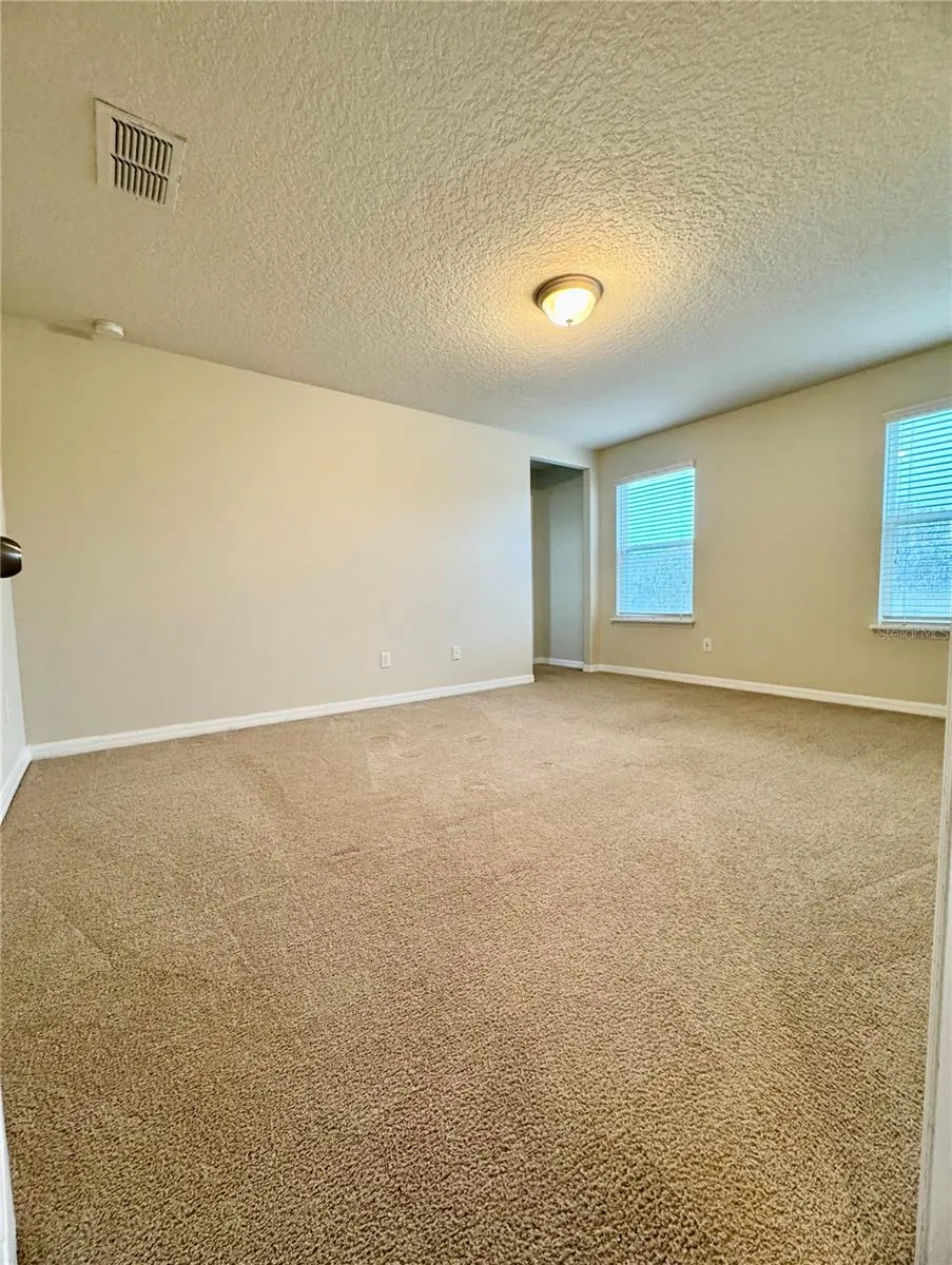 2428 CHATEAU LOOP