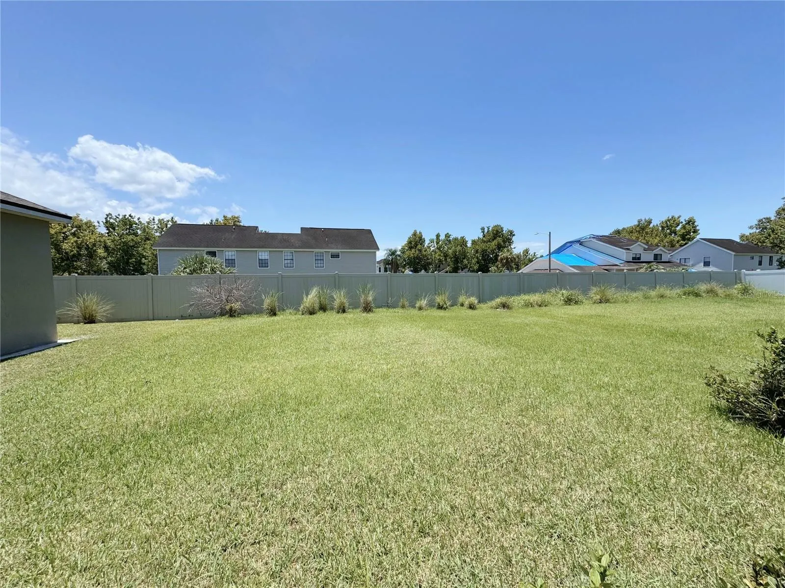 2428 CHATEAU LOOP