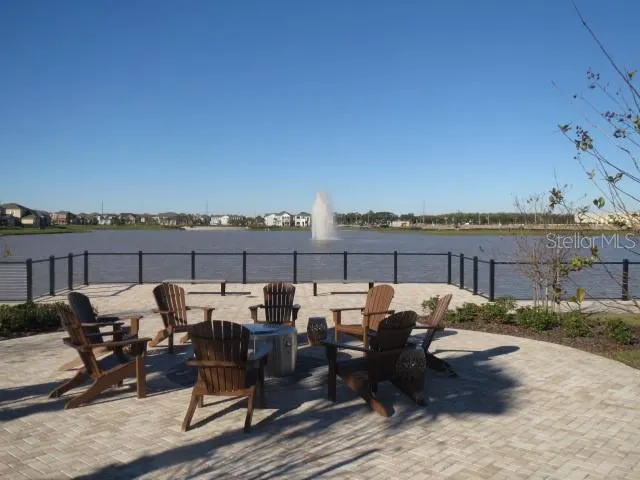 2428 CHATEAU LOOP
