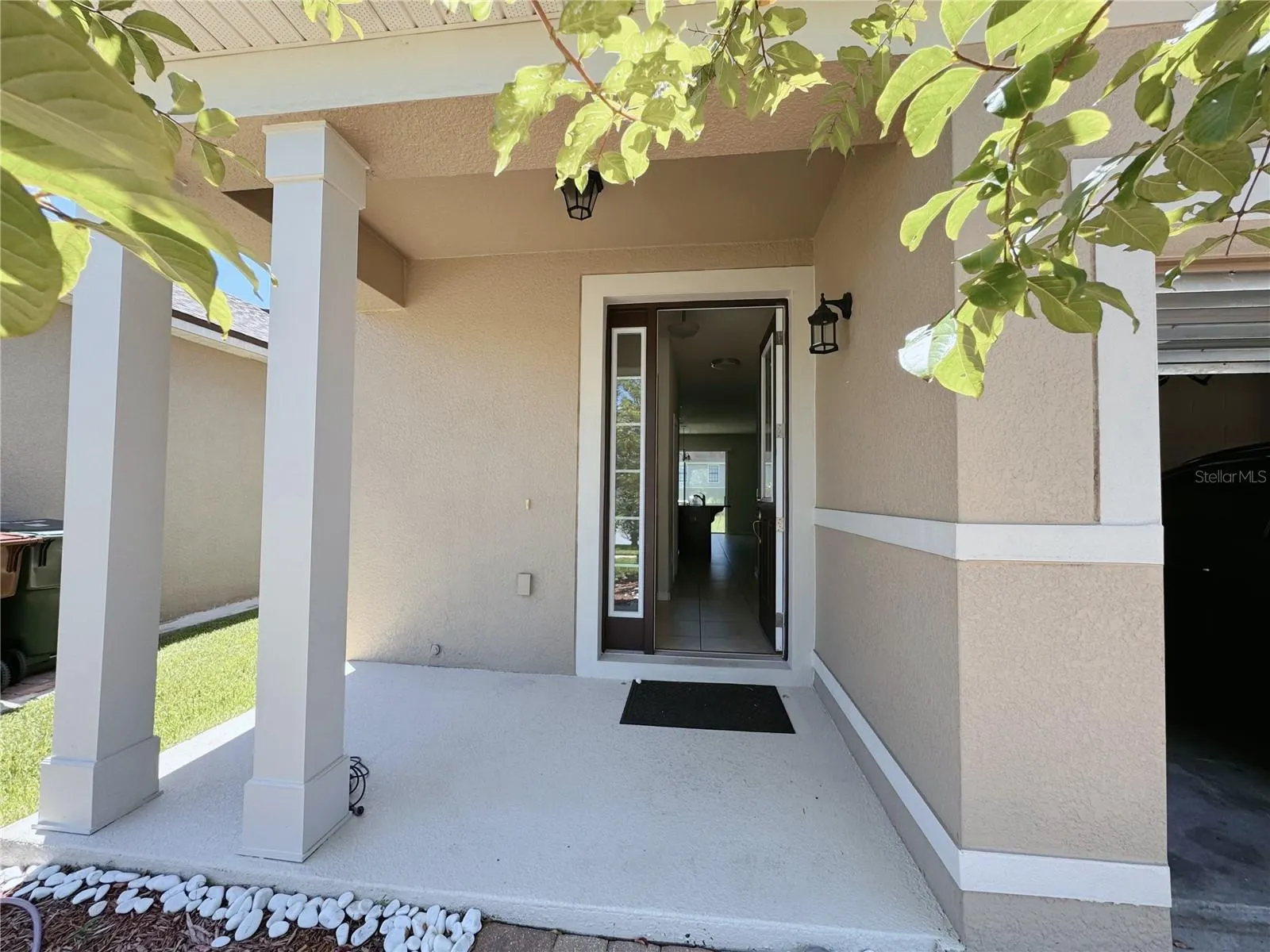 2428 CHATEAU LOOP