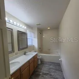 229 SOUTHBRIDGE CIR
