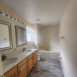 229 SOUTHBRIDGE CIR