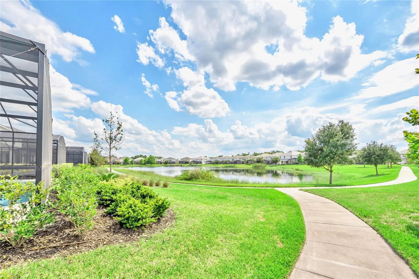 320 BALLO DR