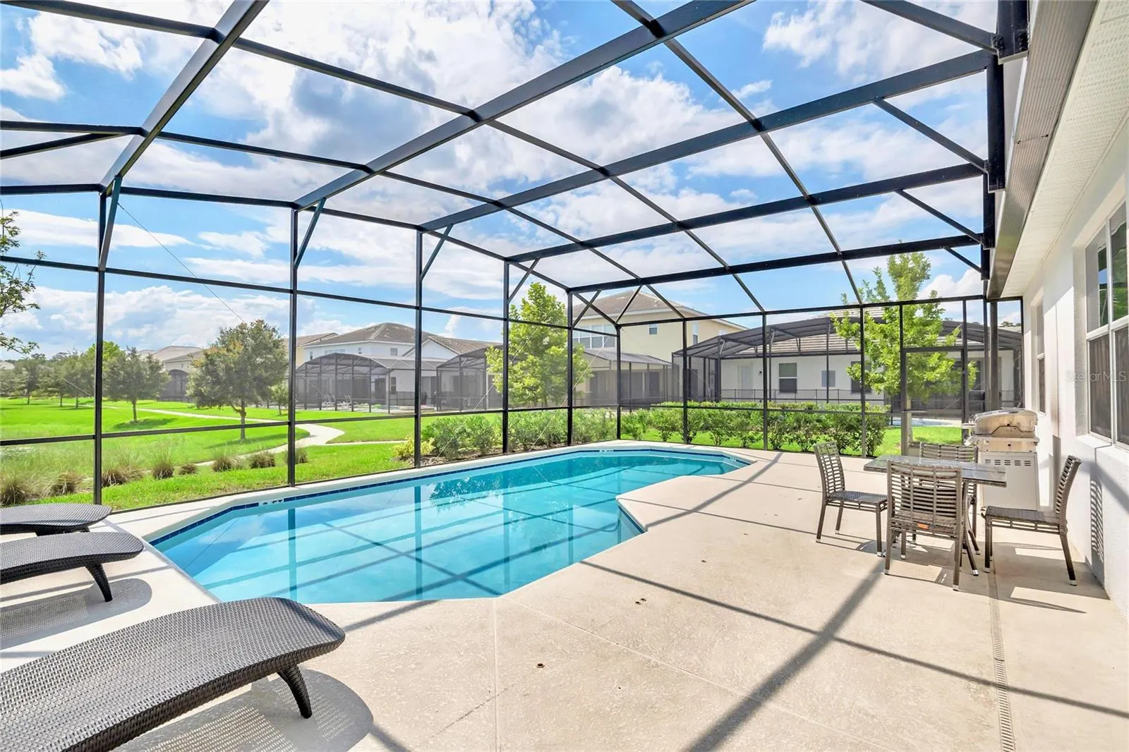 320 BALLO DR
