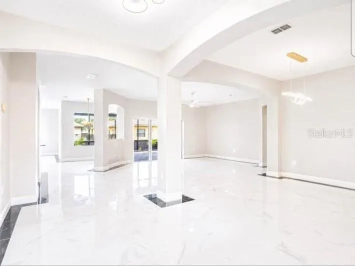 3747 EAGLE ISLE CIR