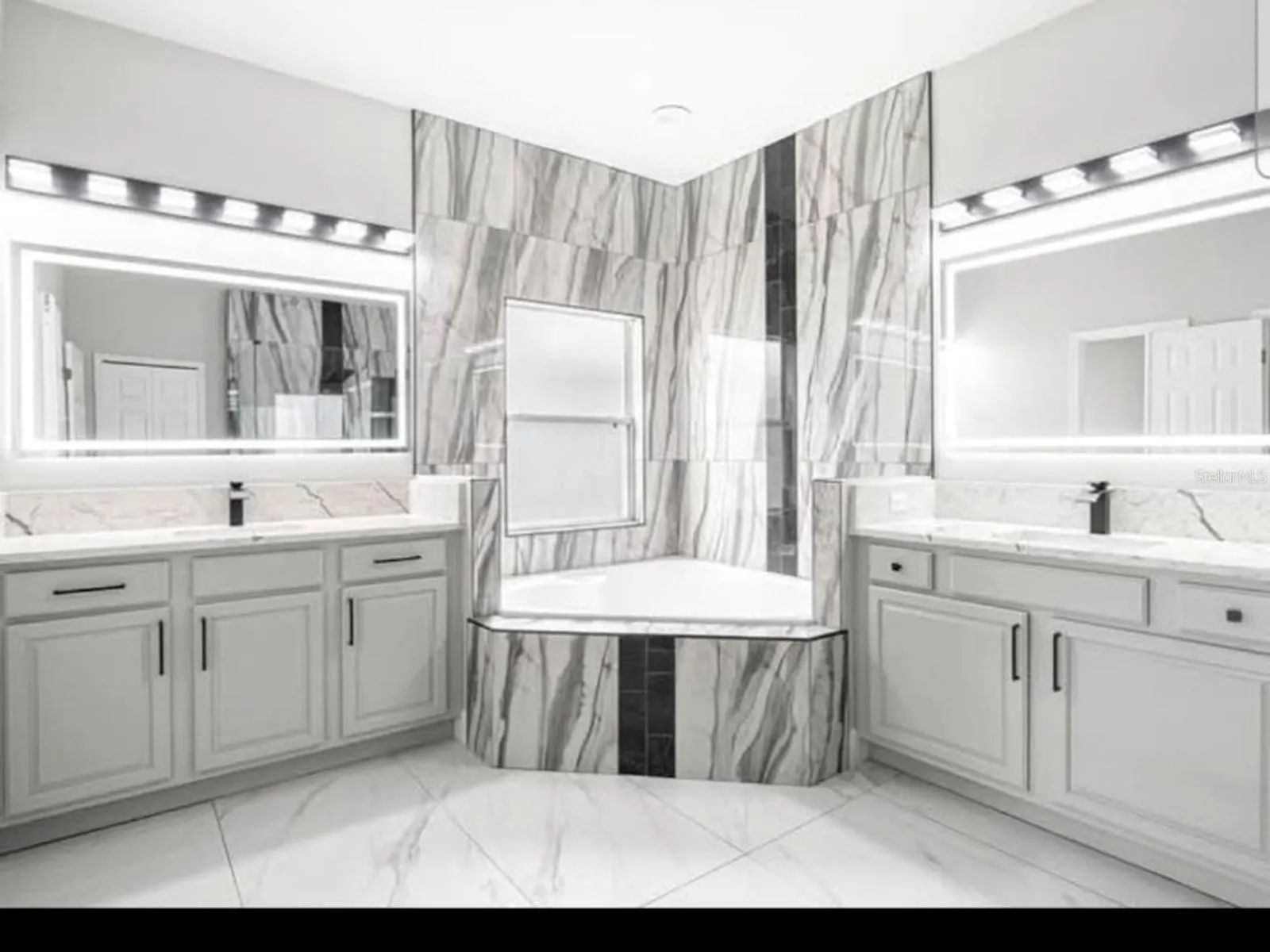 3747 EAGLE ISLE CIR