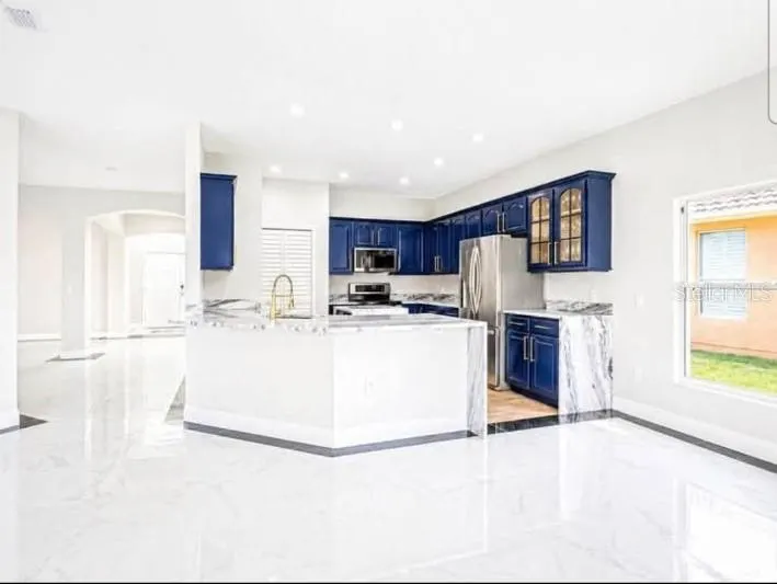 3747 EAGLE ISLE CIR