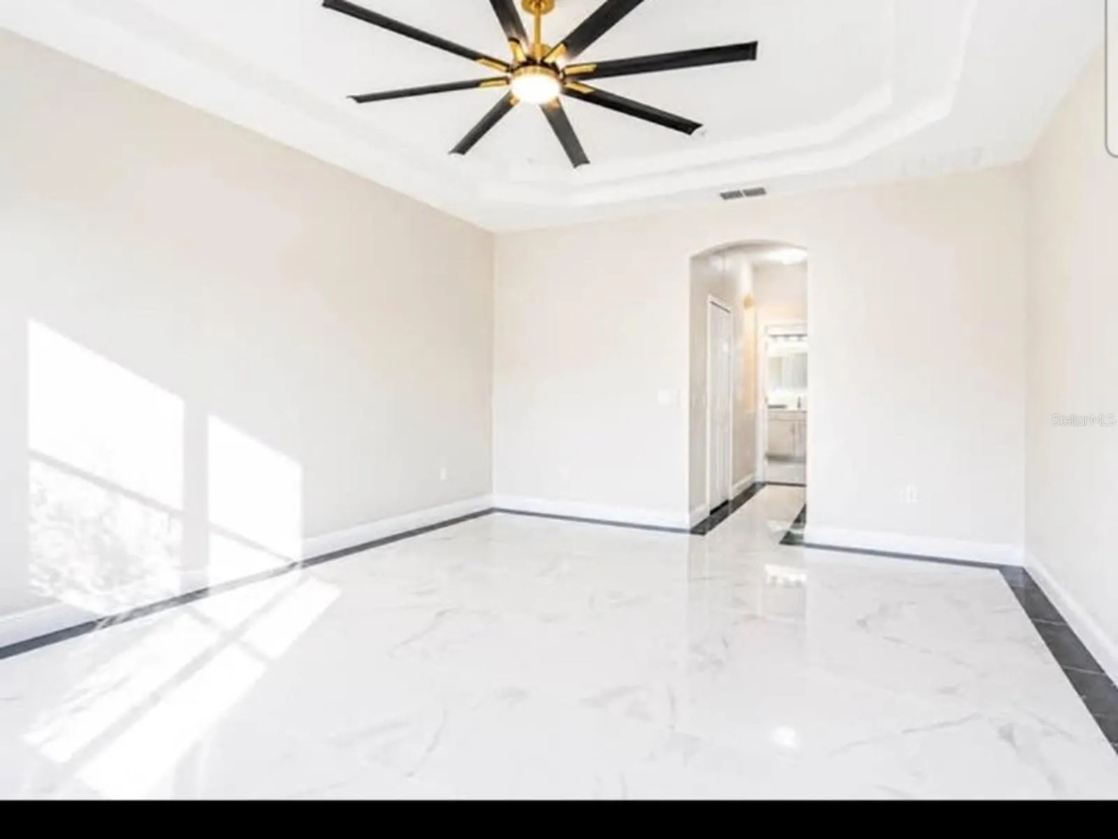 3747 EAGLE ISLE CIR