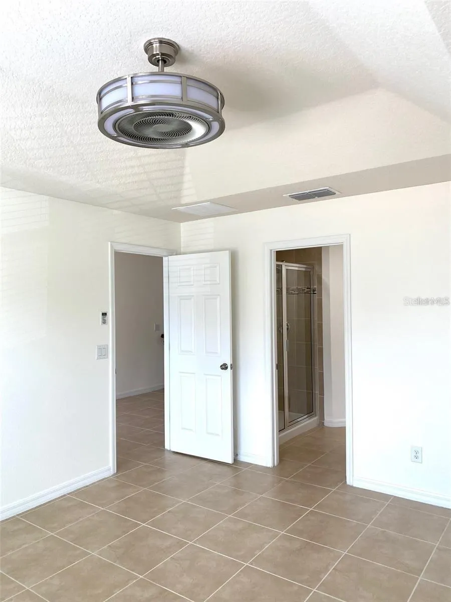 2902 WINDMILL DR