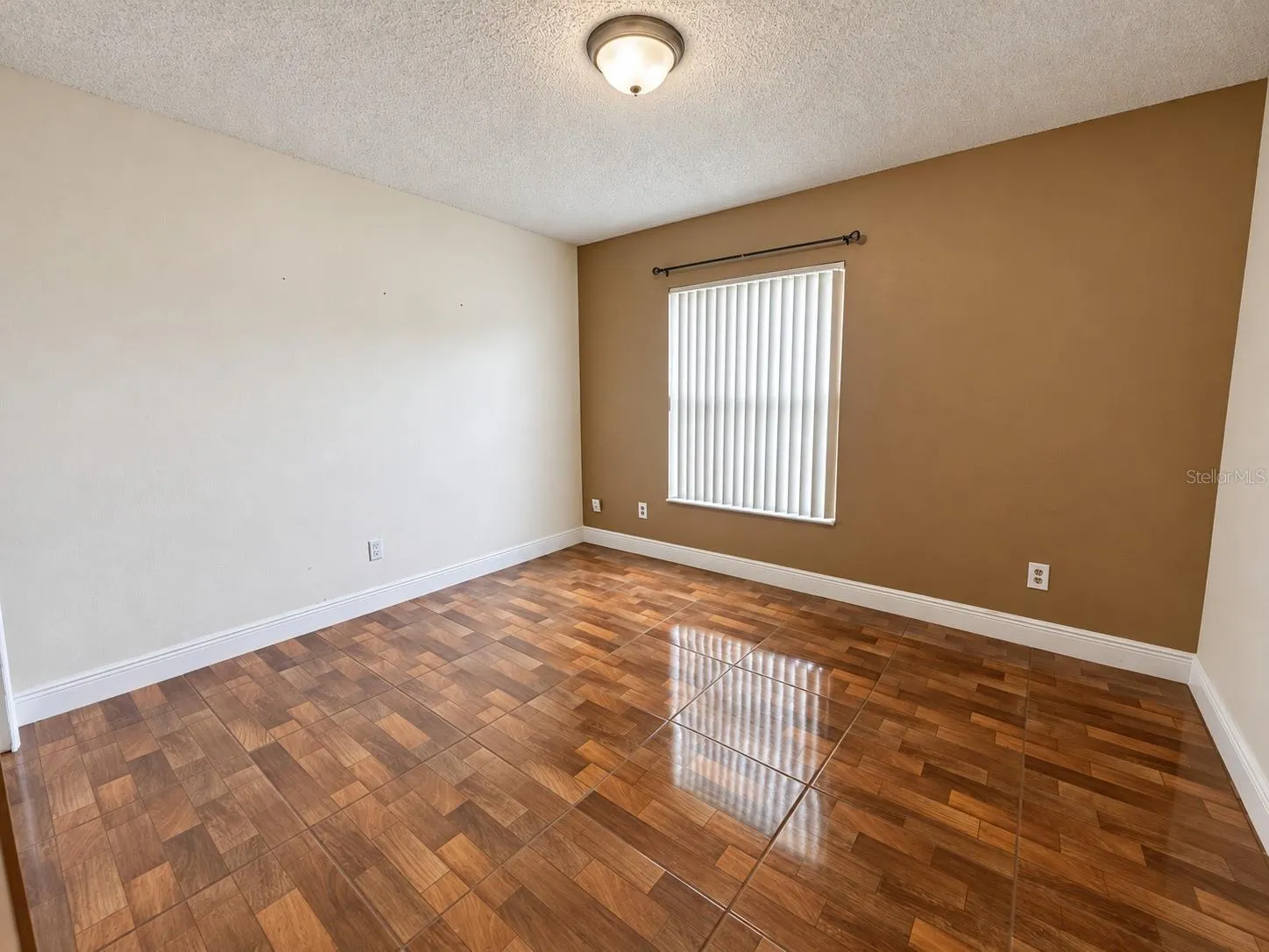 111 CATTAIL CT