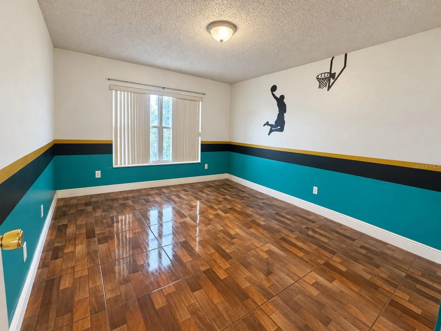 111 CATTAIL CT