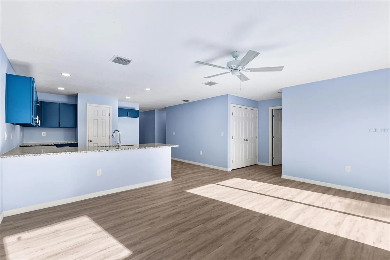 1825 HUDSON CT