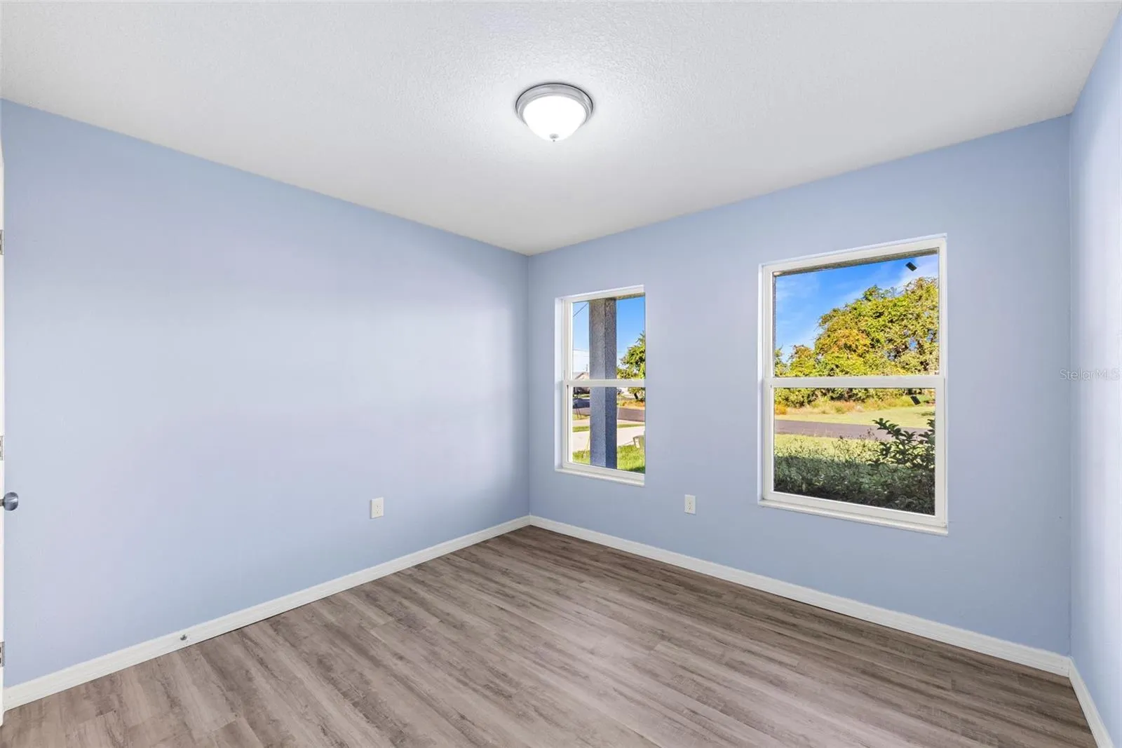1825 HUDSON CT
