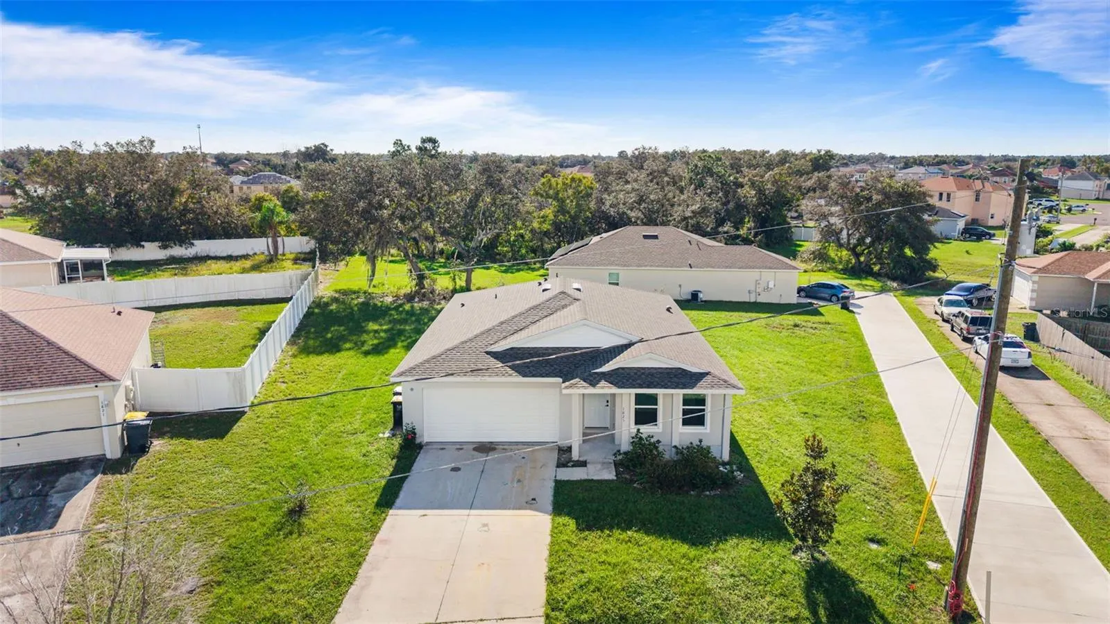 1825 HUDSON CT