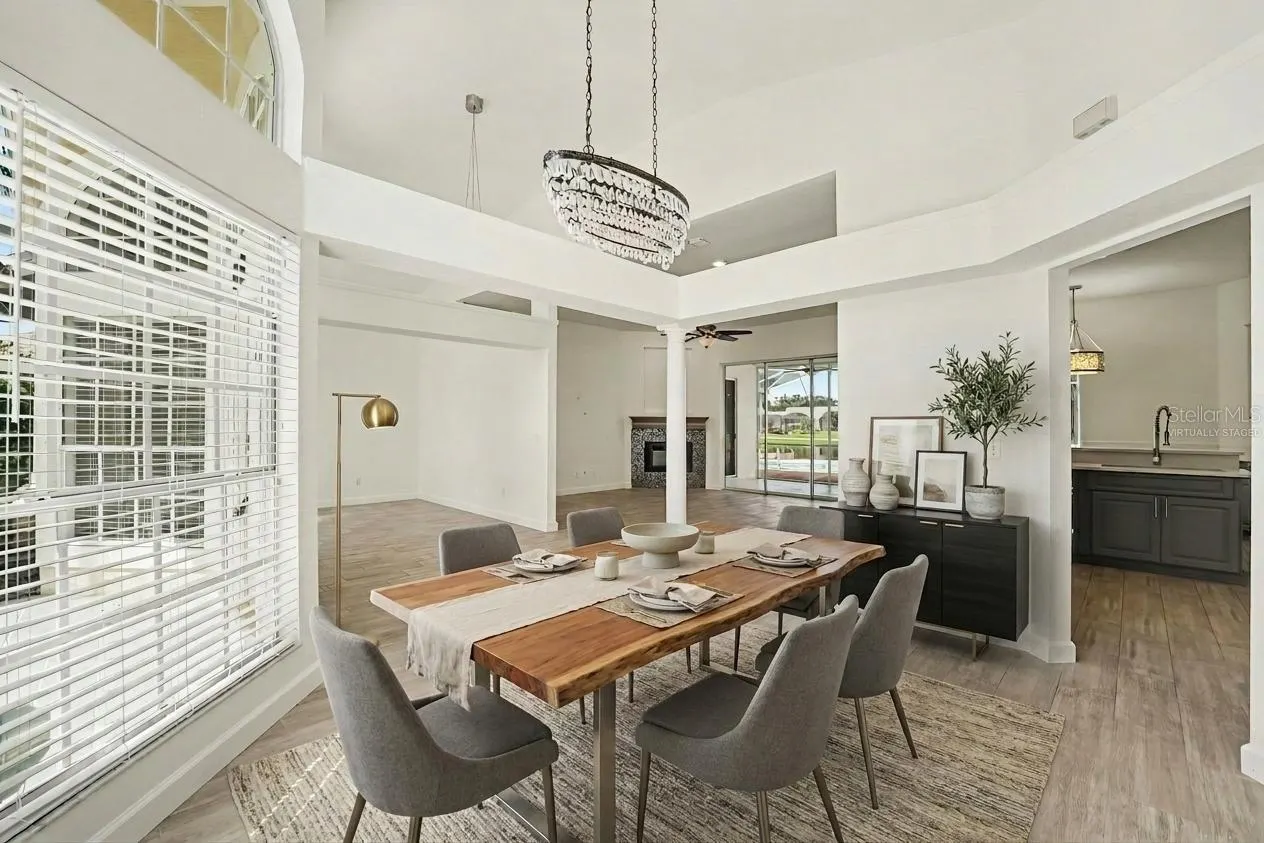 1805 LEE JANZEN DR
