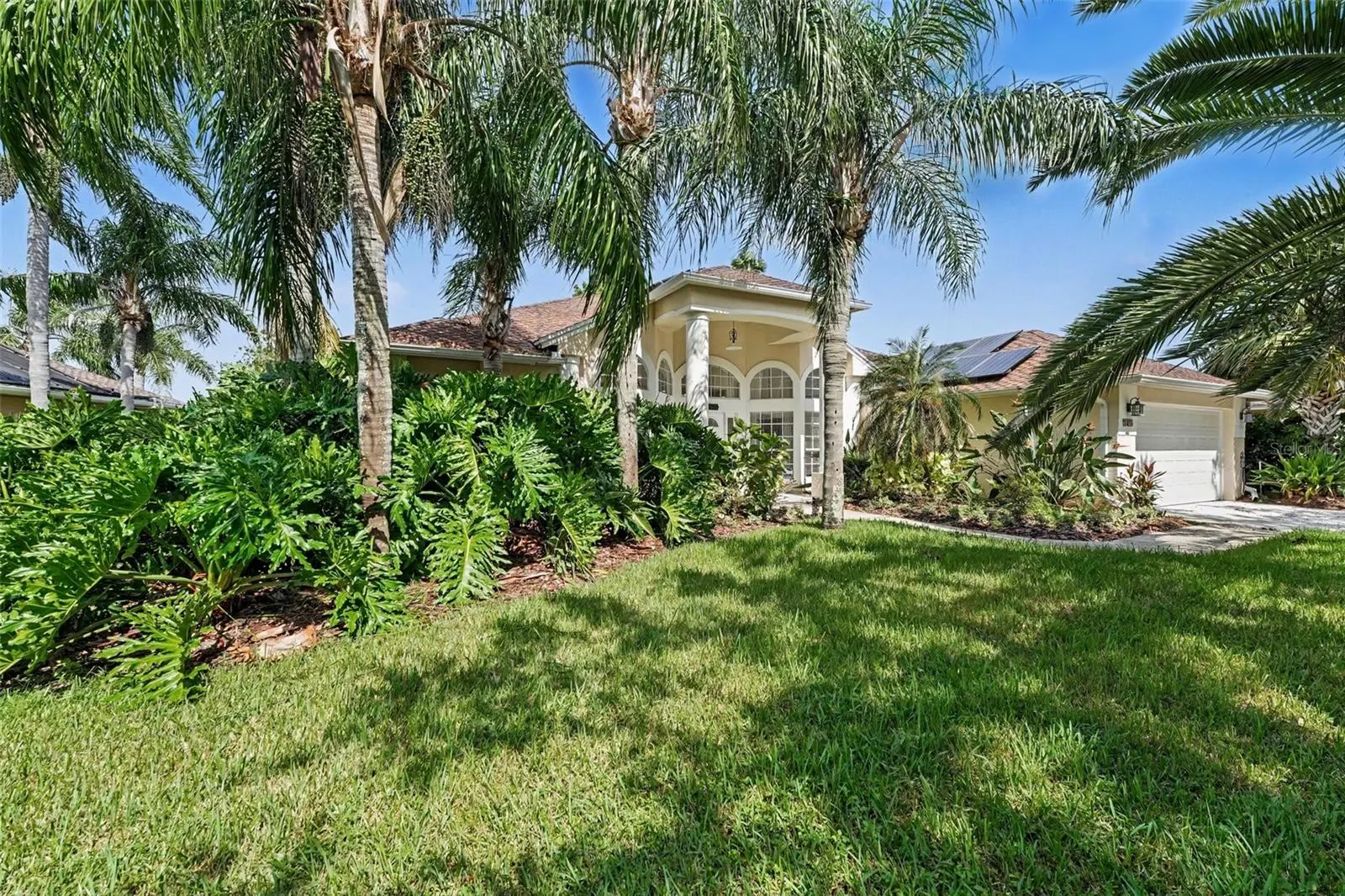 1805 LEE JANZEN DR