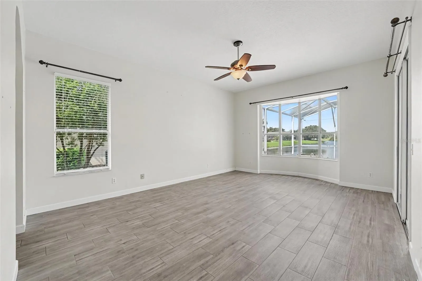 1805 LEE JANZEN DR