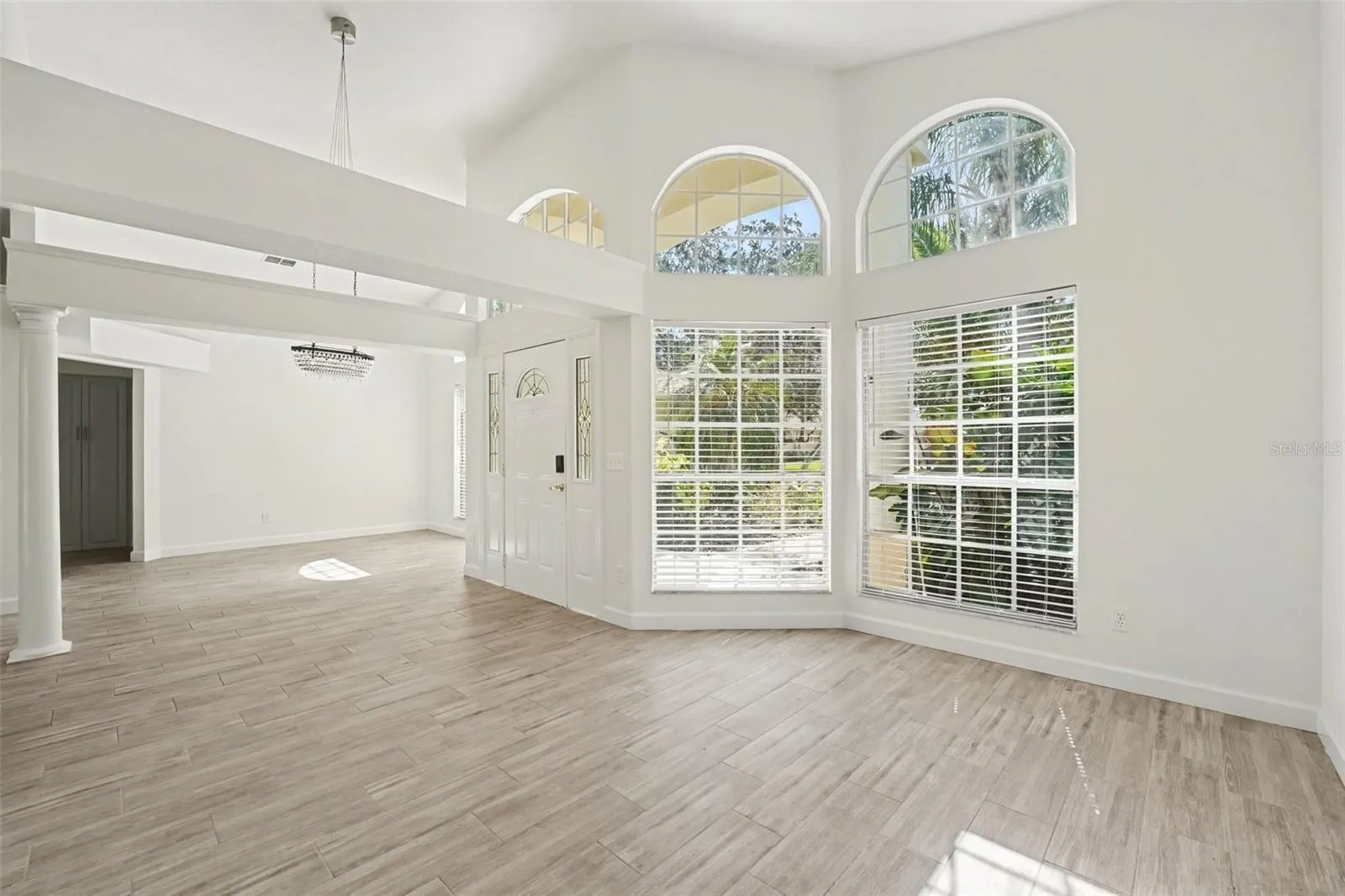1805 LEE JANZEN DR