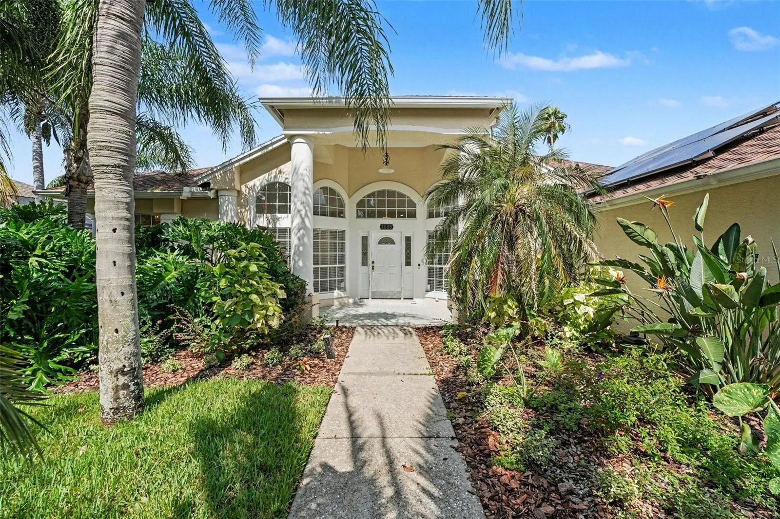 1805 LEE JANZEN DR