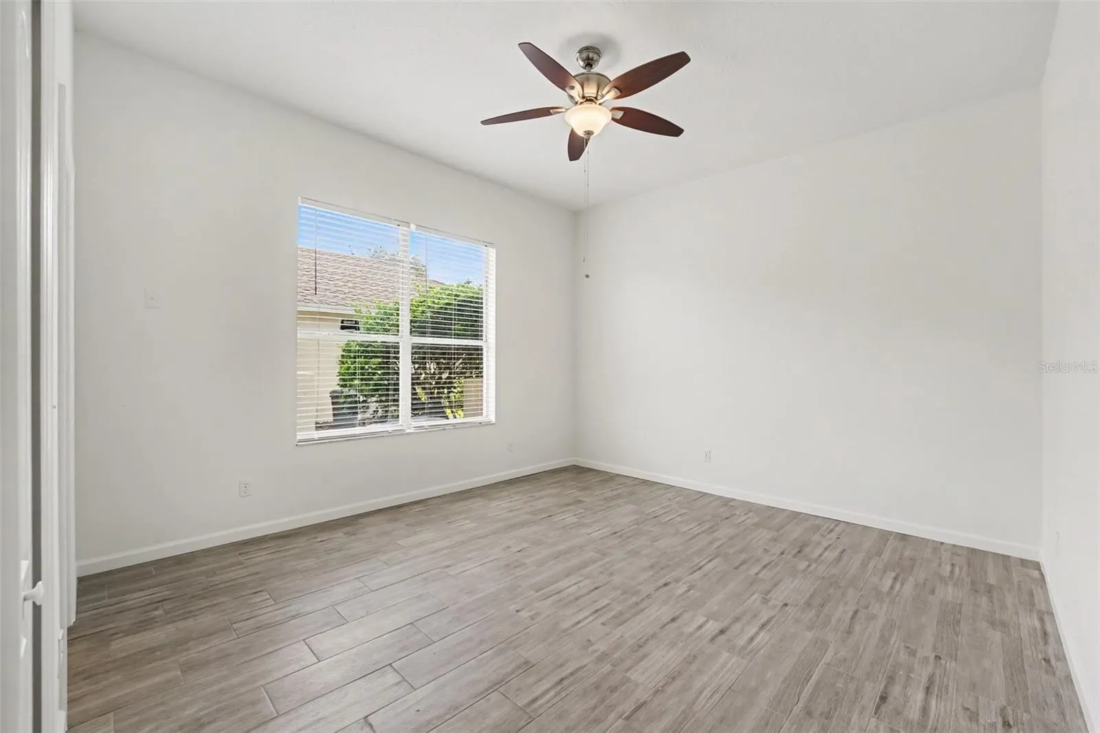 1805 LEE JANZEN DR
