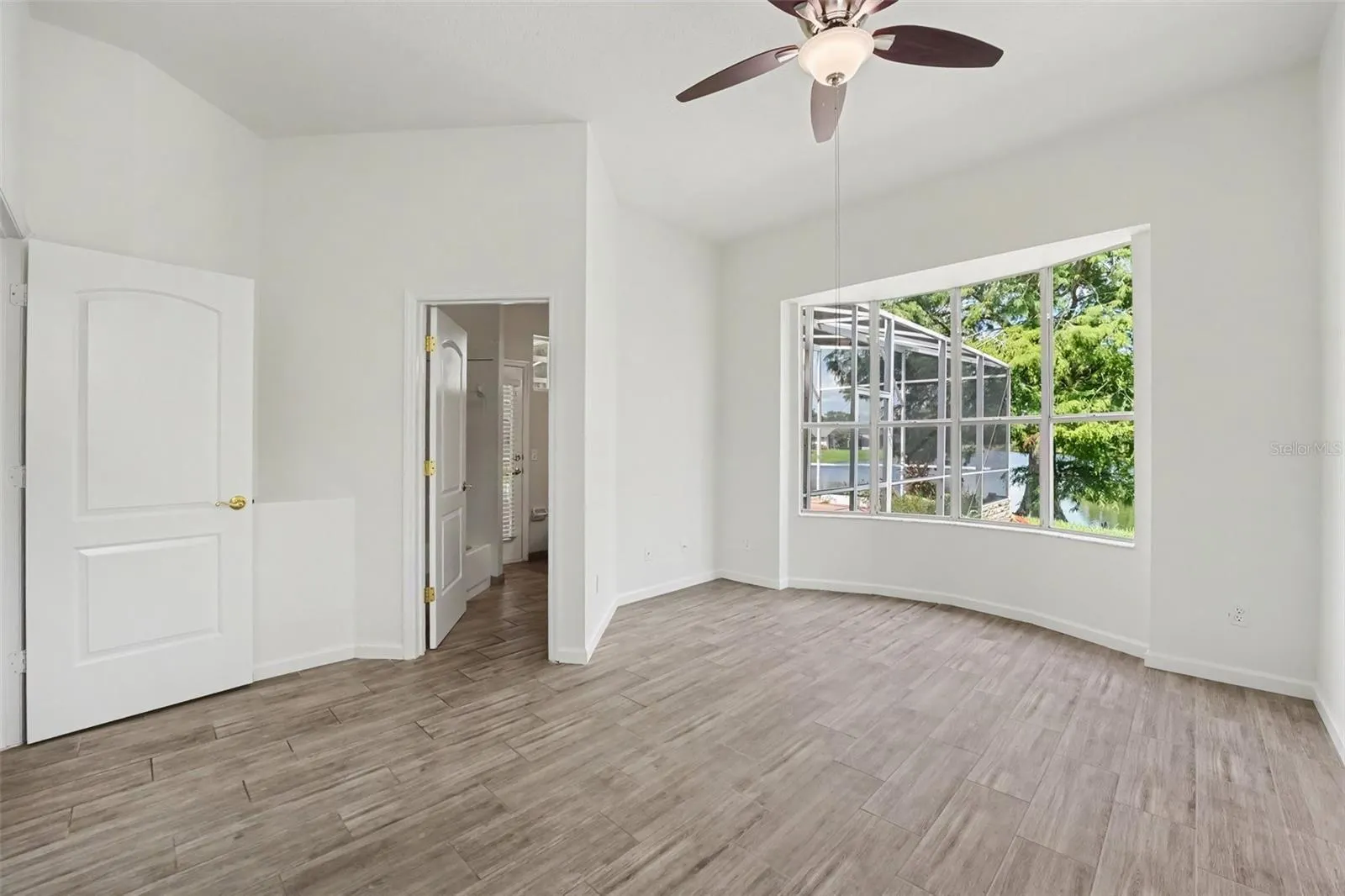 1805 LEE JANZEN DR