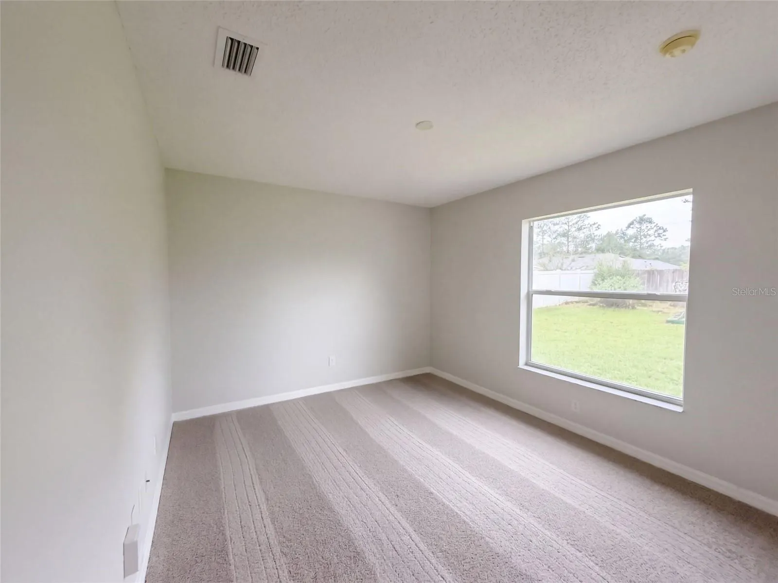 18 ROLLAND LN