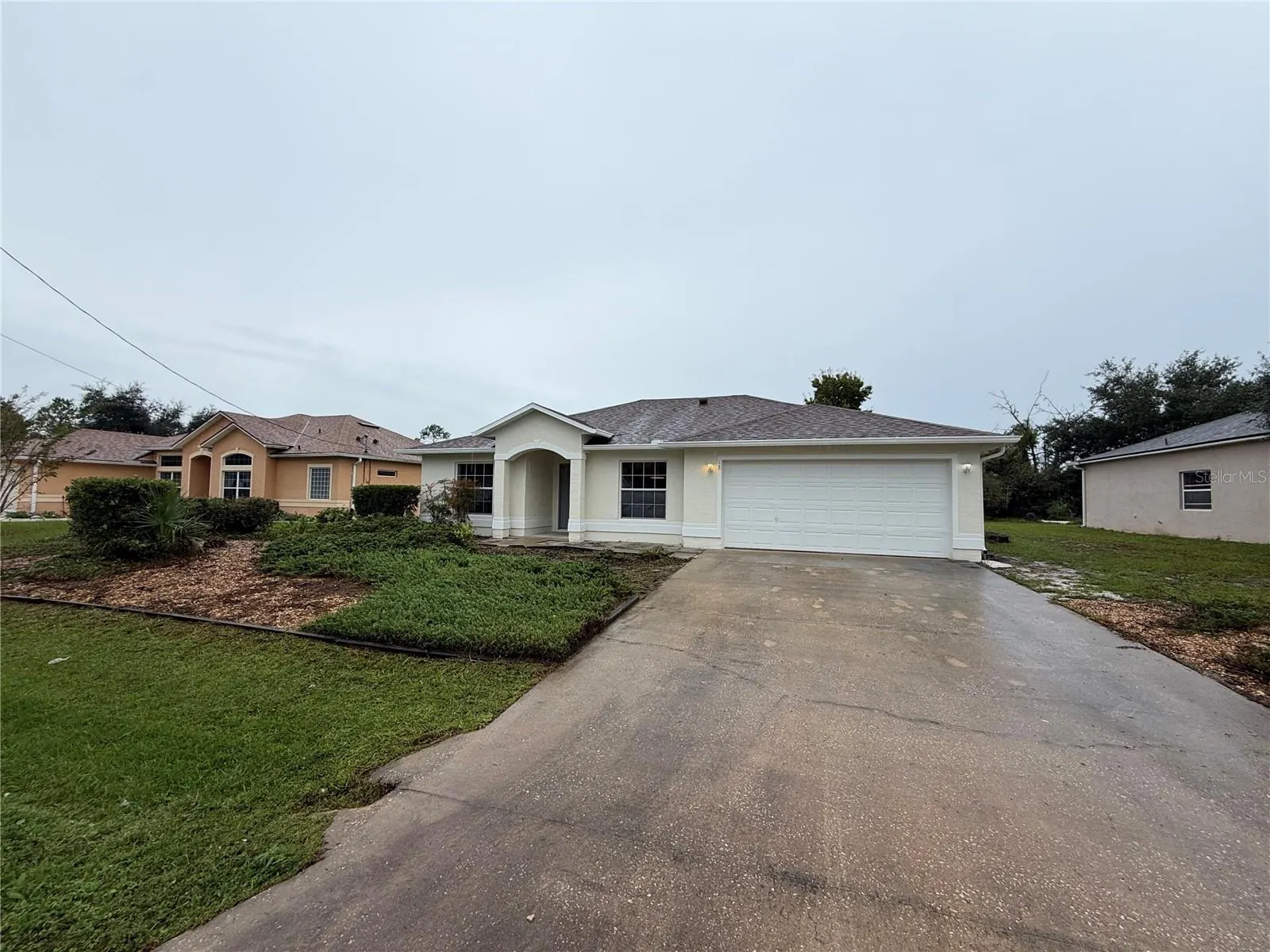 18 ROLLAND LN