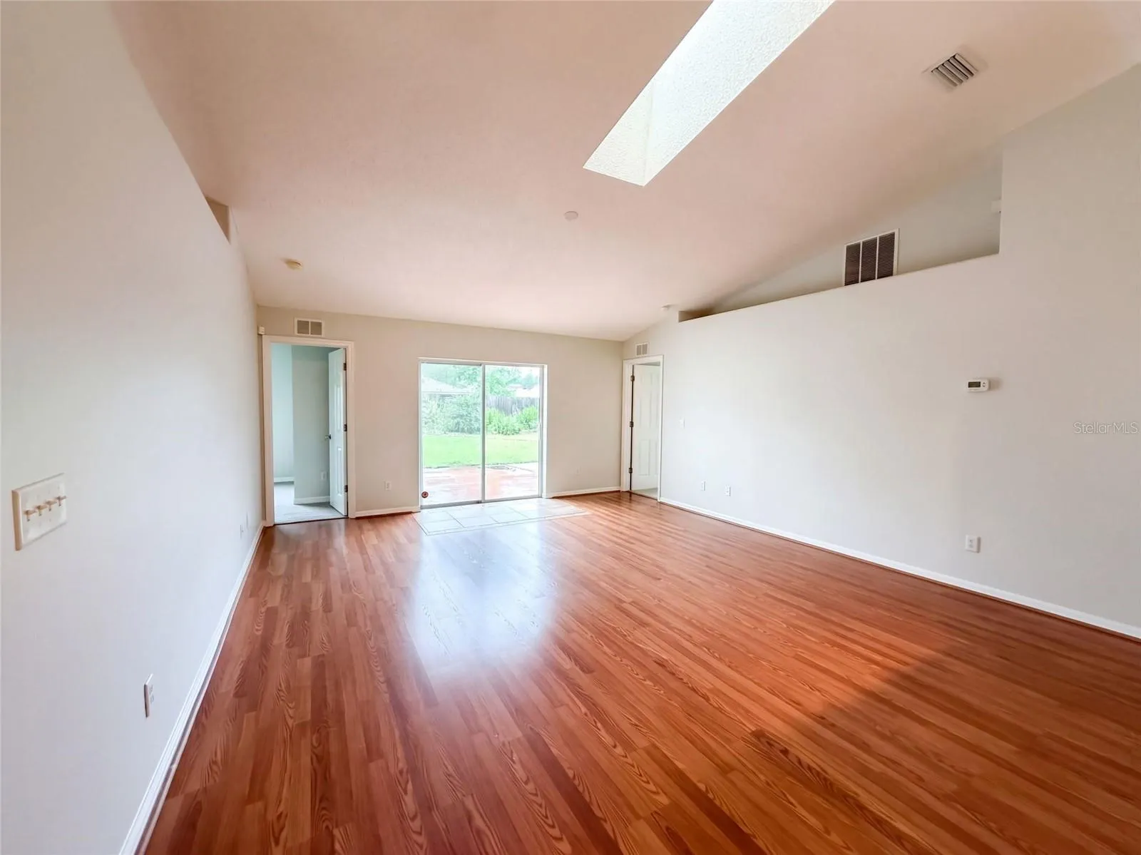 18 ROLLAND LN