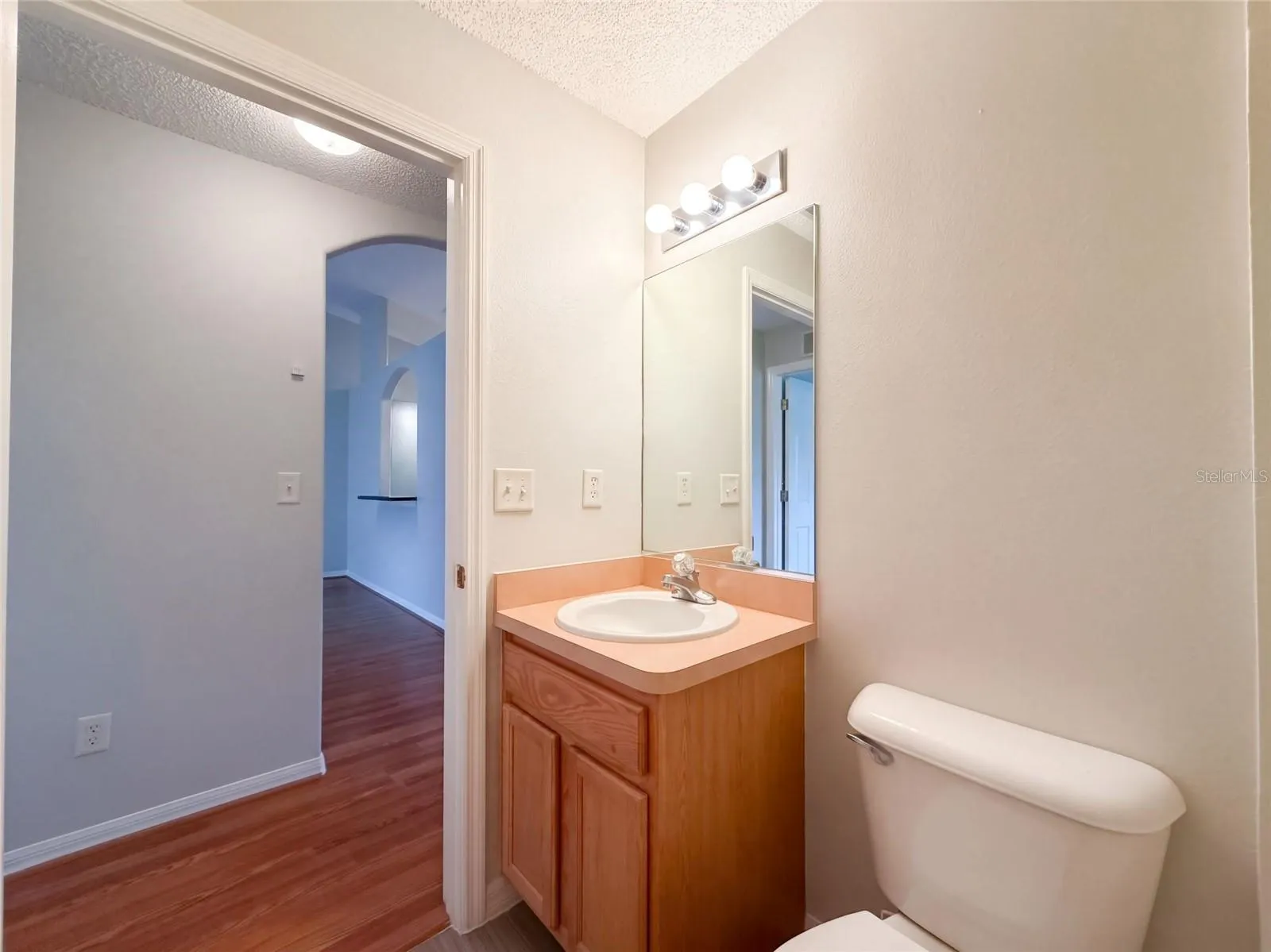 18 ROLLAND LN