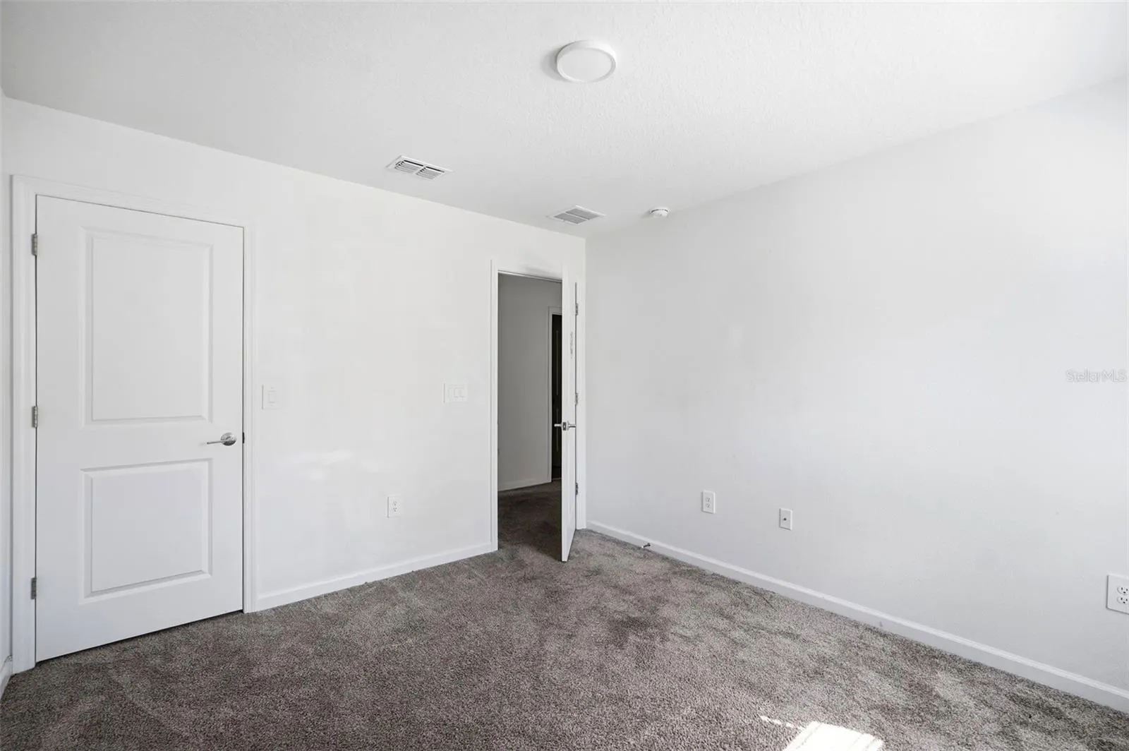 418 COOL SUMMER LN