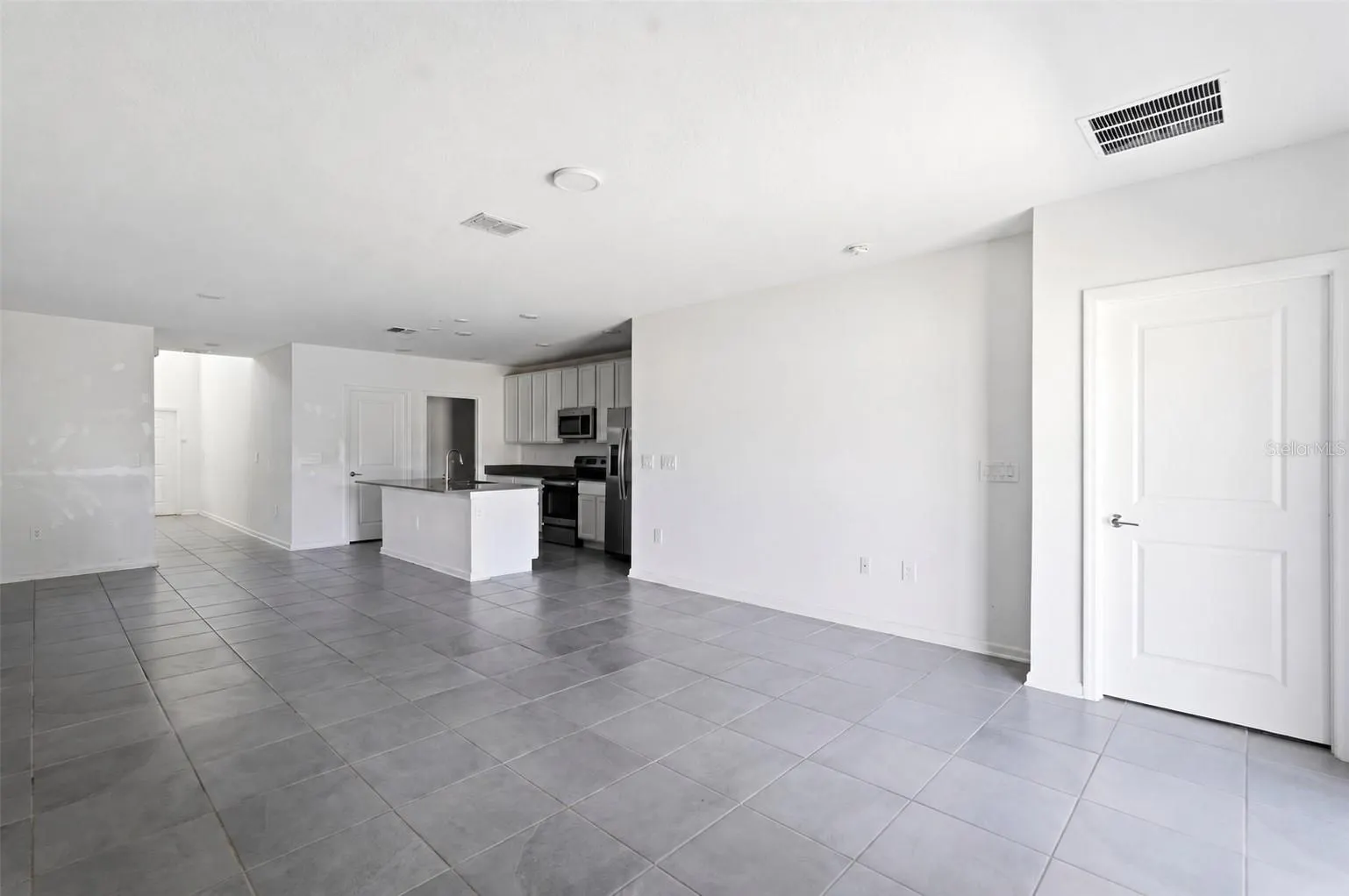 418 COOL SUMMER LN