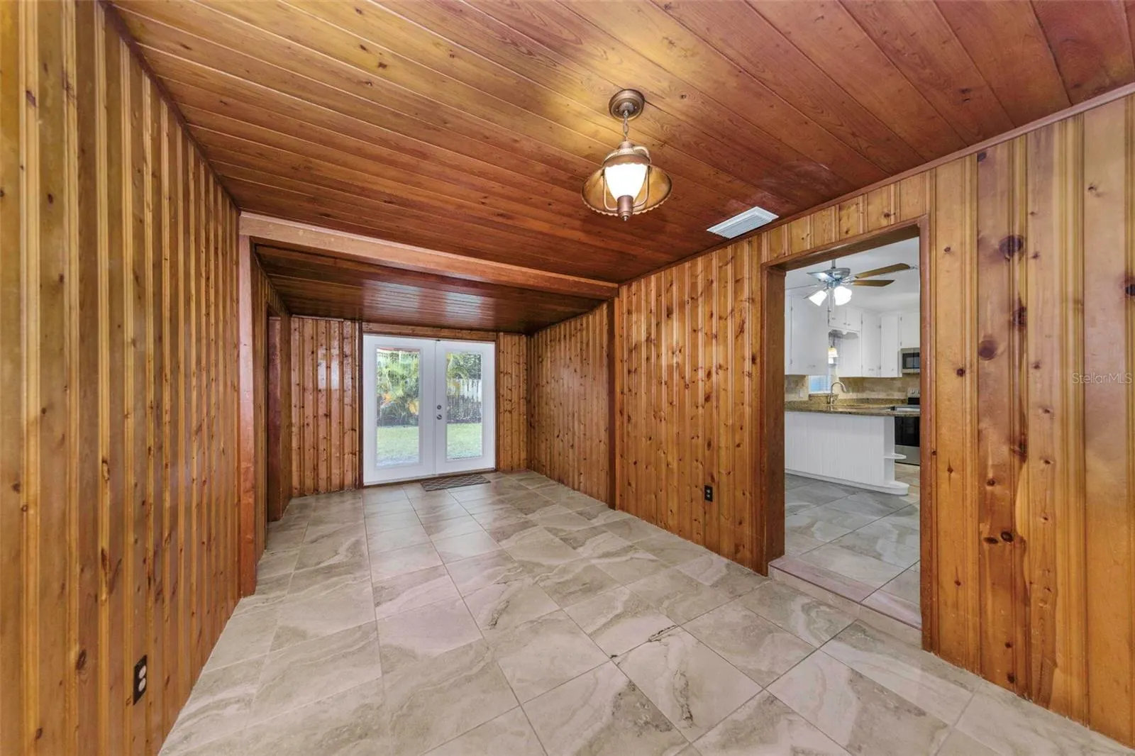 4204 W PALMIRA AVE