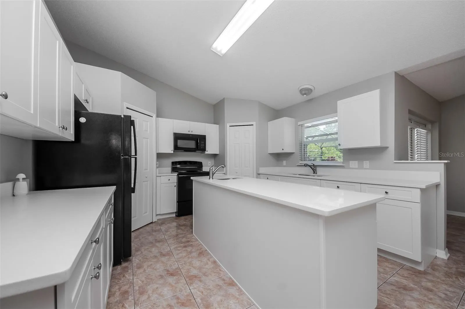 609 ROSARO CT