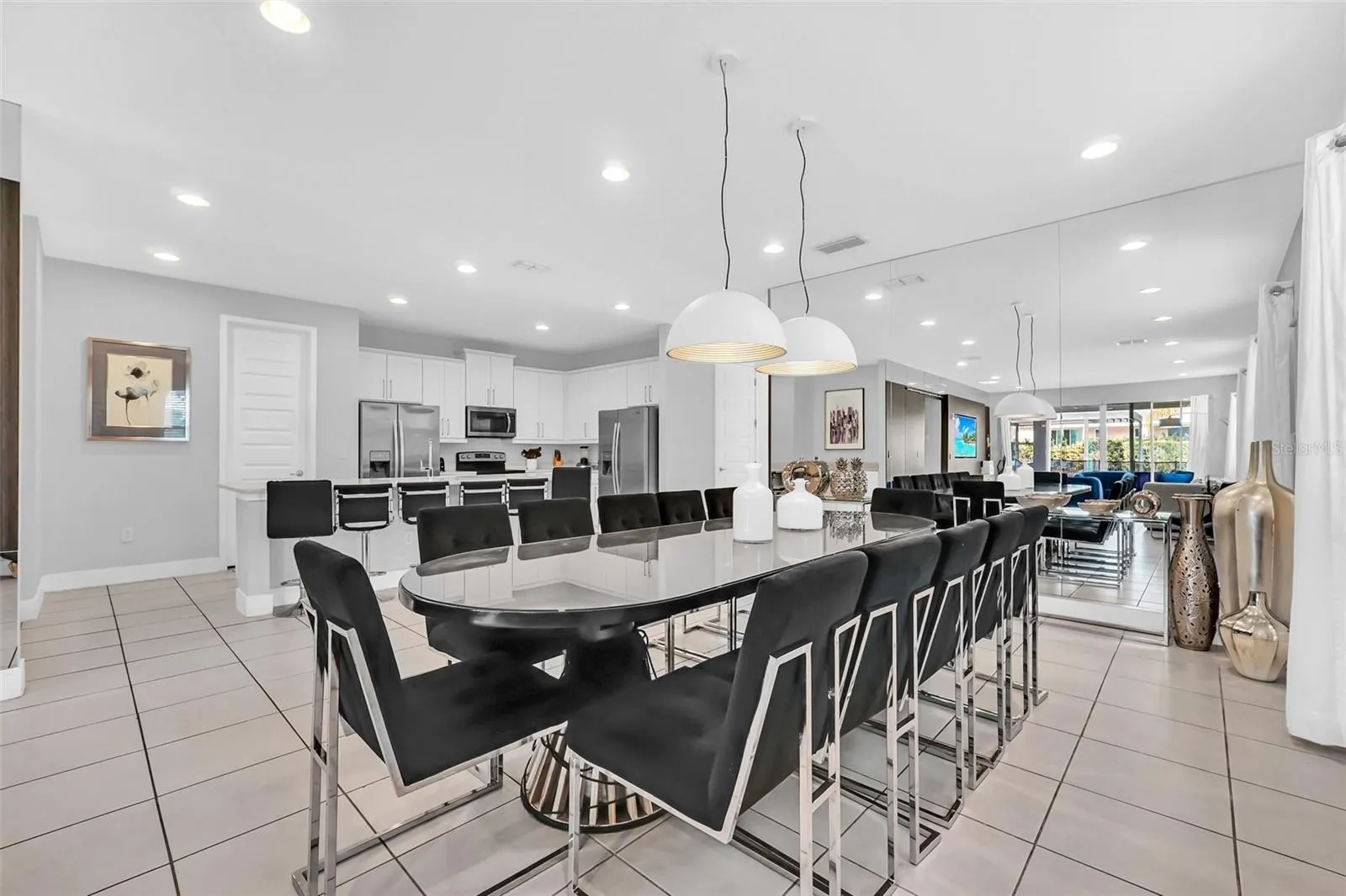 7607 MACKINAW LN