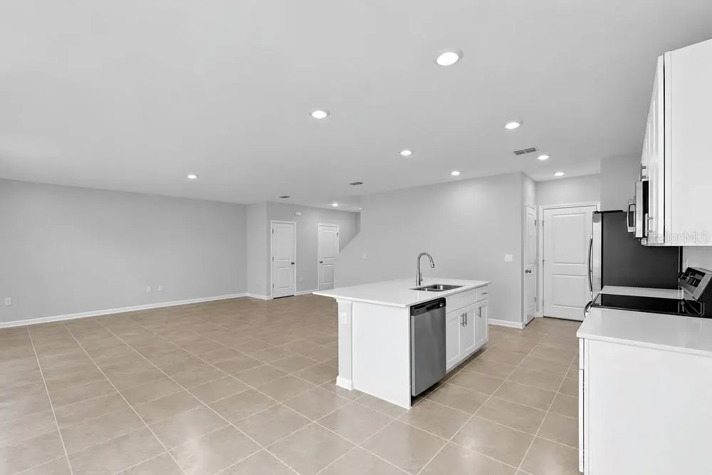 5464 CROWN POINT RD