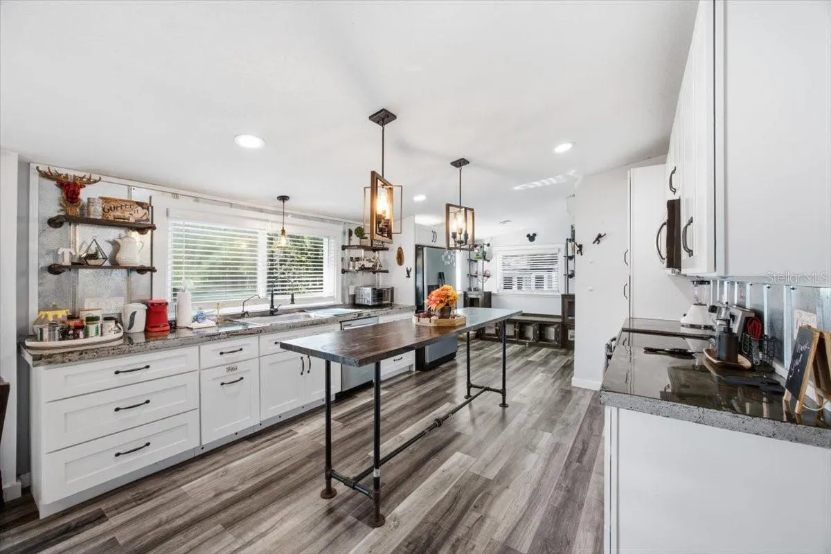 107 DEER RUN DR