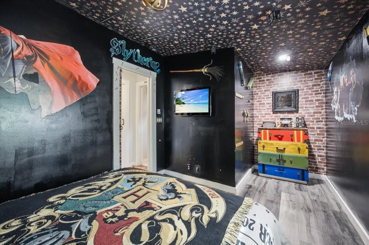 107 DEER RUN DR