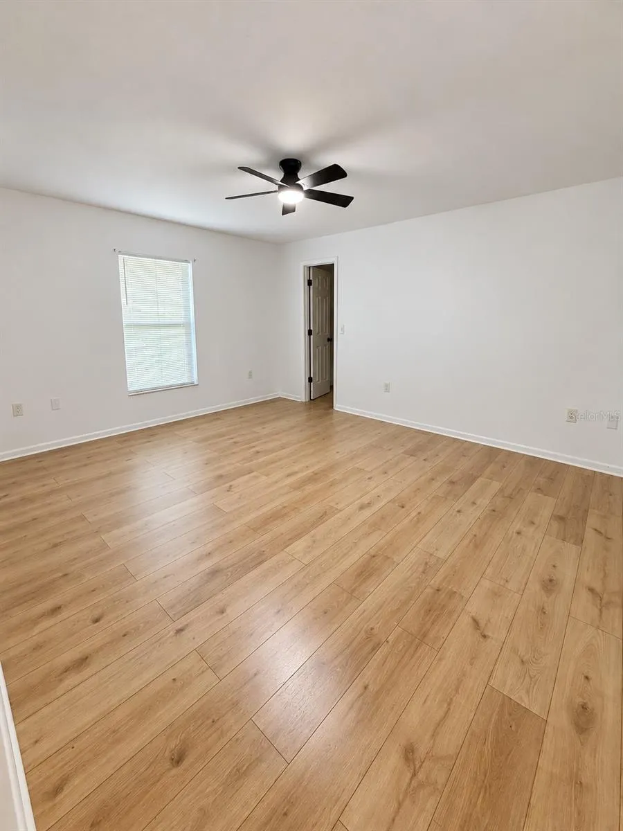 86 LAKE DAISY BLVD