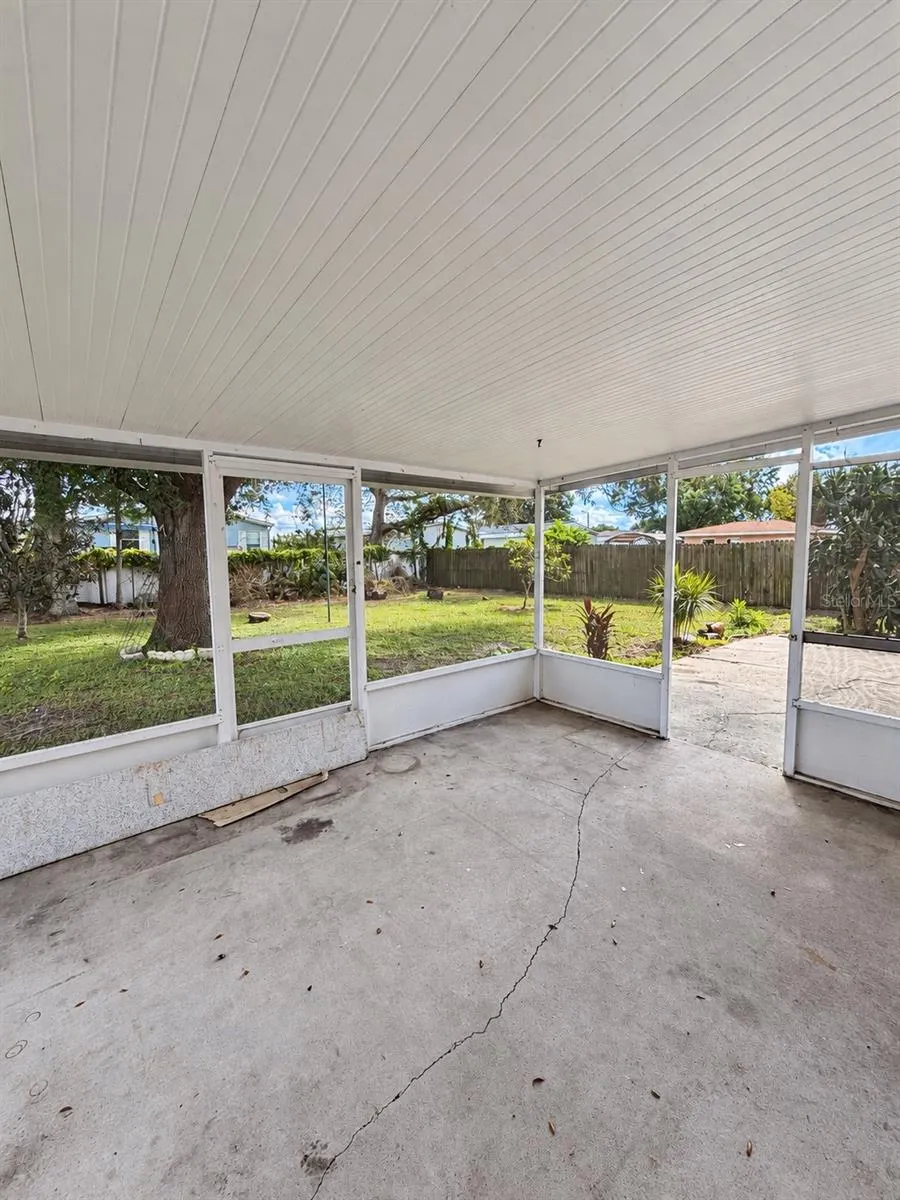 86 LAKE DAISY BLVD