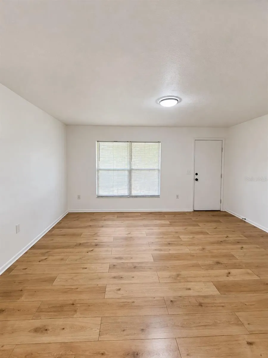 86 LAKE DAISY BLVD