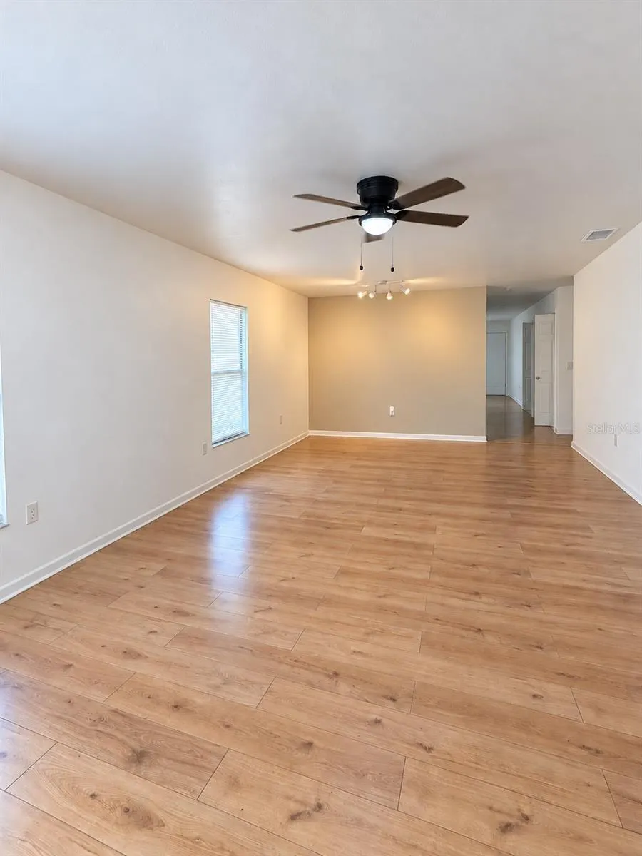 86 LAKE DAISY BLVD