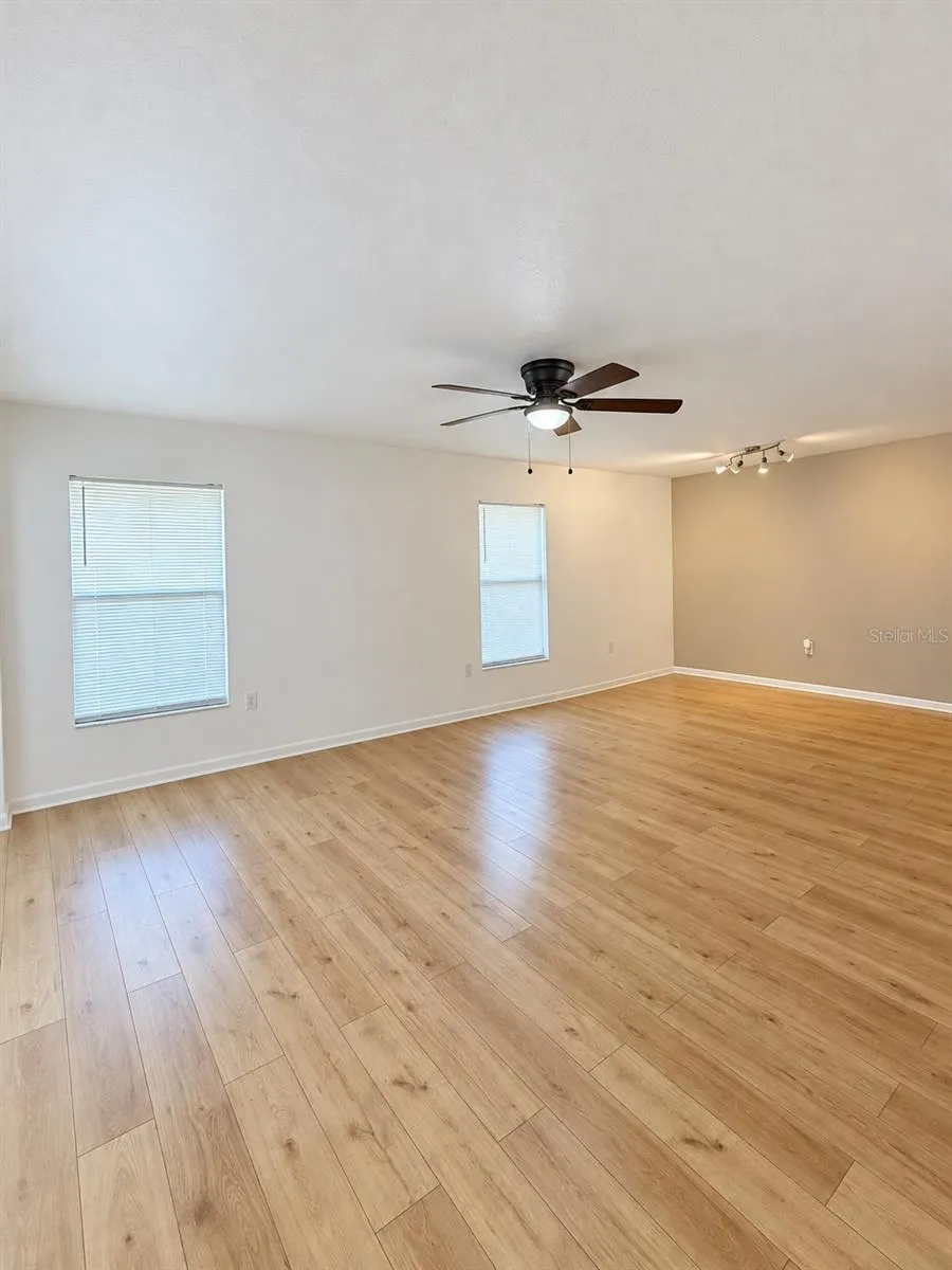 86 LAKE DAISY BLVD